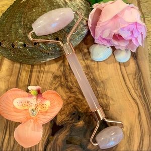 Rose Quartz Crystal Facial Roller/MassagerWand 💖